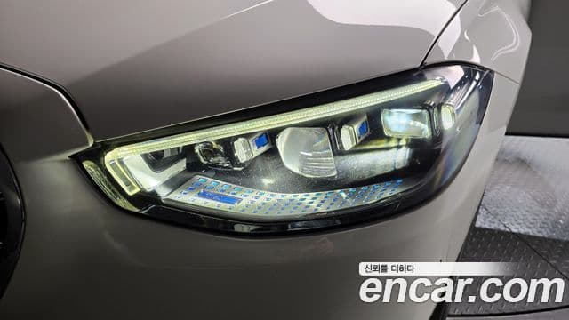Mercedes-Benz S-Class 2022 — Photo 26/33