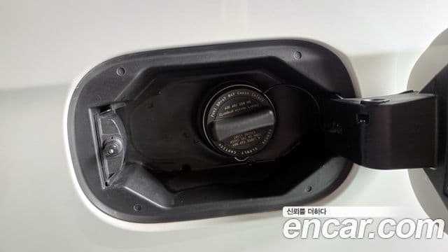 Mercedes-Benz S-Class 2022 — Photo 24/33
