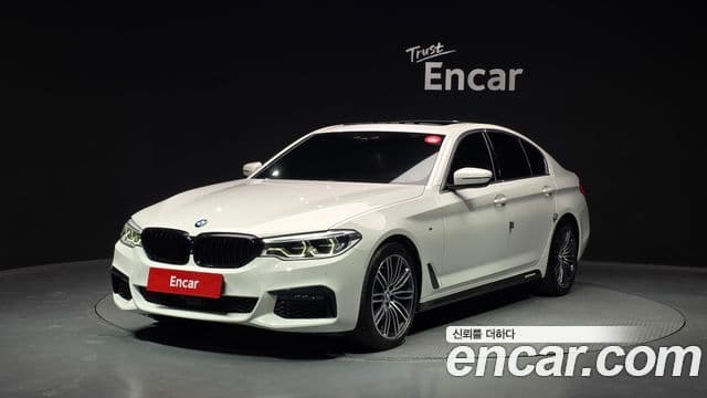 BMW 5 Series 2020 — Фото 1/20