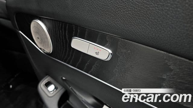 Mercedes-Benz GLC-Class 2019 — ფოტო 19/20
