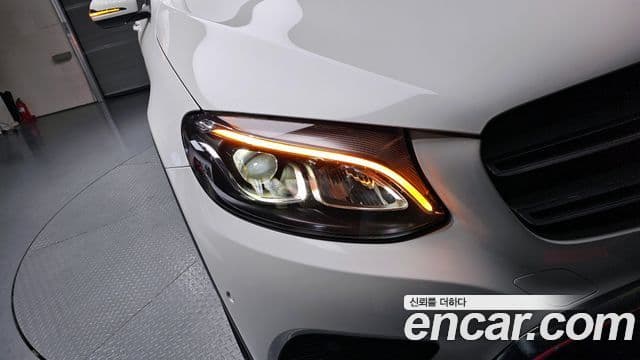 Mercedes-Benz GLC-Class 2019 — Şəkil 31/31