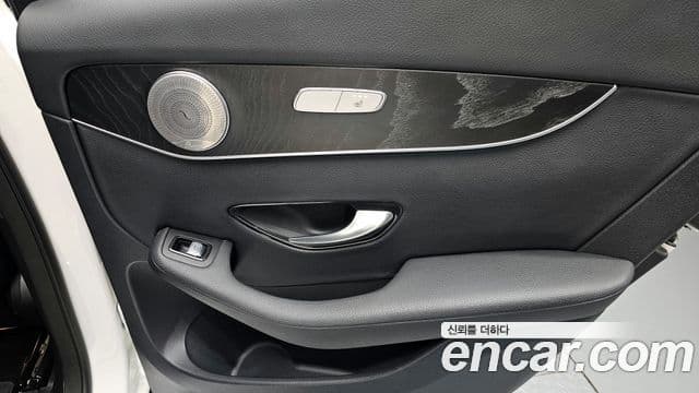 Mercedes-Benz GLC-Class 2019 — Şəkil 2/31
