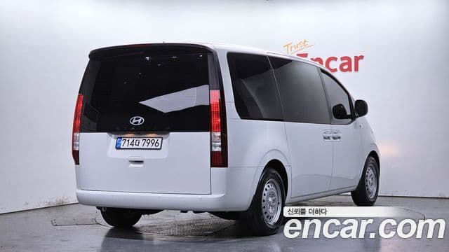 Hyundai Staria 2024 — ფოტო 2/20
