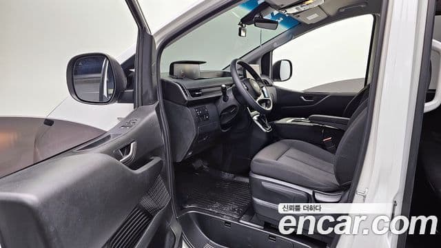 Hyundai Staria 2024 — ფოტო 10/20