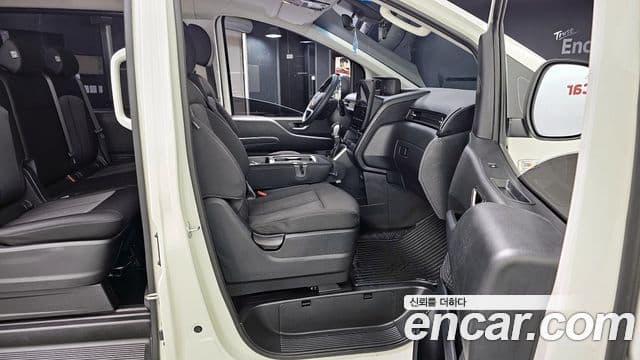Hyundai Staria 2024 — ფოტო 11/20
