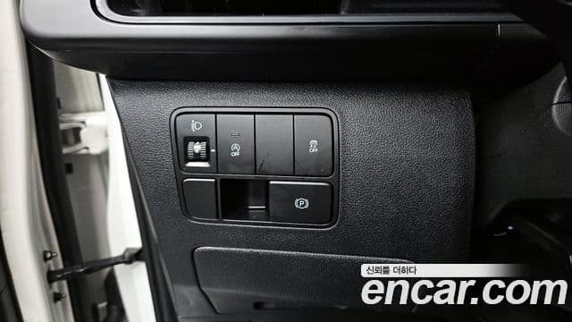 Hyundai Staria 2024 — ფოტო 18/20