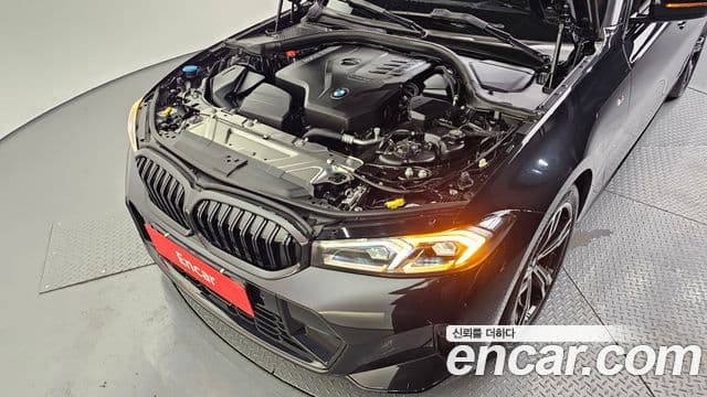 BMW 3 Series 2023 — ფოტო 6/20