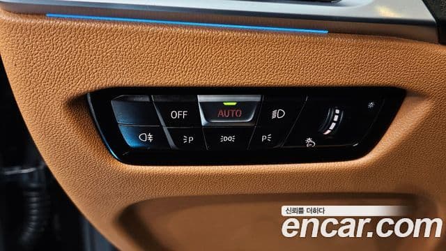 BMW 3 Series 2023 — ფოტო 14/20