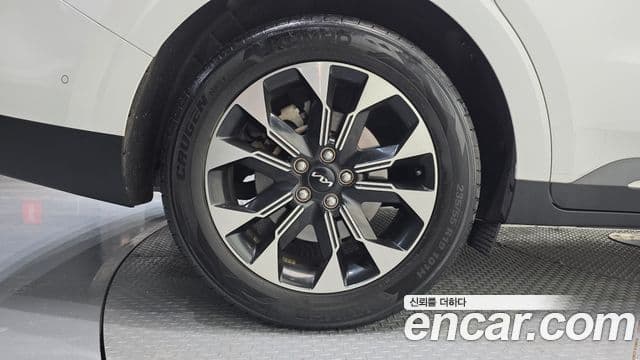 Kia Carnival 2023 — Фото 5/20