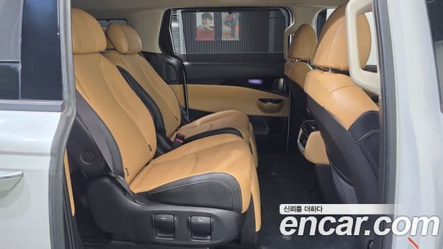 Kia Carnival 2023 — Фото 11/20