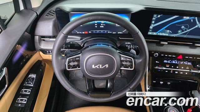 Kia Carnival 2023 — Фото 13/20