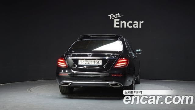 Mercedes-Benz E-Class 2020 — Şəkil 11/20