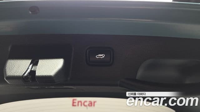 Kia Seltos 2023 — ფოტო 5/33