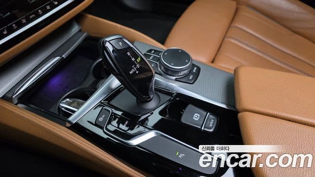 BMW 5 Series 2018 — Фото 9/20