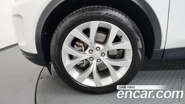 Land Rover Discovery Sport 2022 — ფოტო 5/20