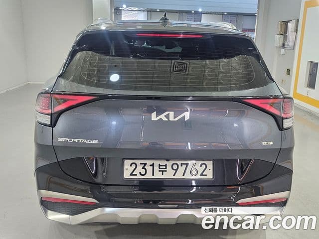 Kia Sportage 2023 — ფოტო 4/20