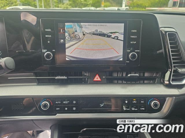 Kia Sportage 2023 — ფოტო 15/20
