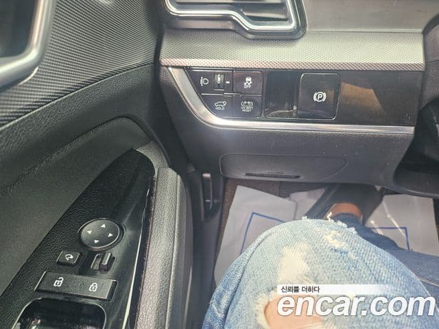 Kia Sportage 2023 — ფოტო 17/20