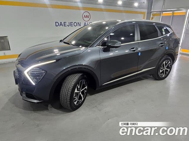 Kia Sportage 2023 — ფოტო 19/20