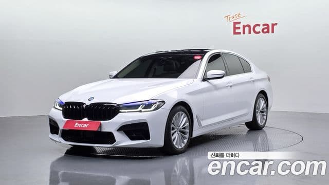 BMW 5 Series 2019 — Фото 9/20