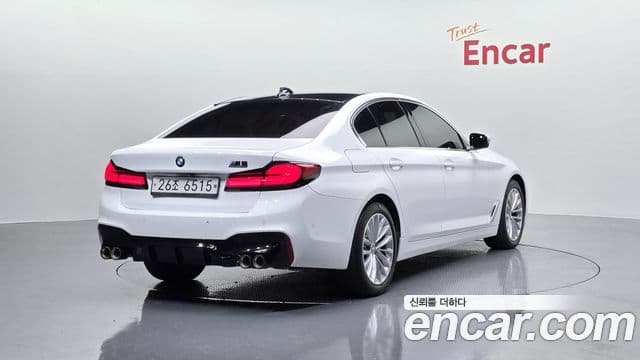 BMW 5 Series 2019 — Фото 1/20