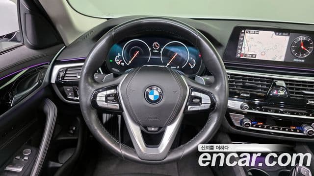 BMW 5 Series 2019 — Фото 13/20