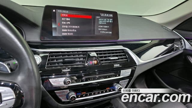 BMW 5 Series 2019 — Фото 16/20