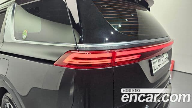 Kia Carnival 2020 — ფოტო 16/33