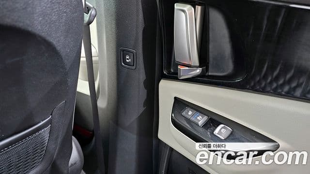 Kia Carnival 2020 — ფოტო 7/33