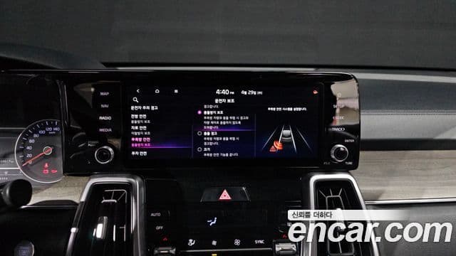Kia Sorento 2021 — Фото 17/20