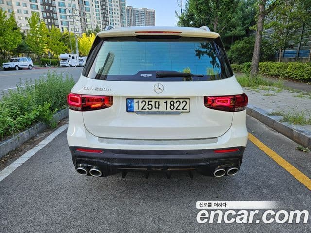 Mercedes-Benz GLB-Class 2021 — Photo 6/20