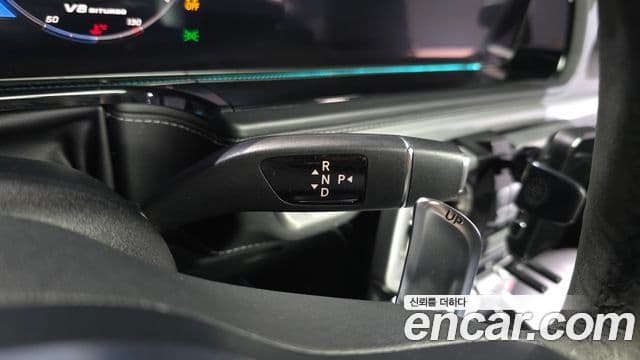Mercedes-Benz G-Class 2019 — Photo 15/20