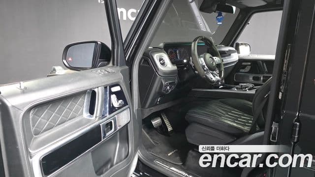 Mercedes-Benz G-Class 2019 — Photo 9/20