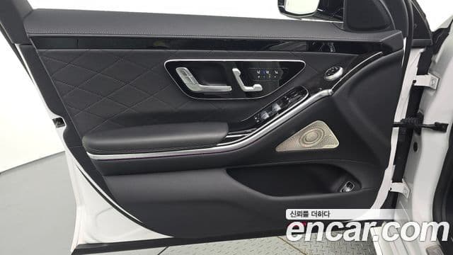 Mercedes-Benz S-Class 2024 — ფოტო 29/35