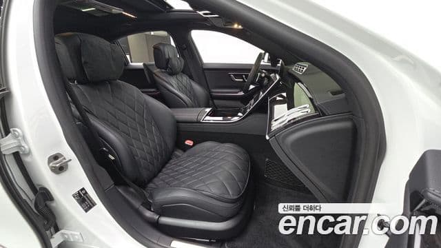Mercedes-Benz S-Class 2024 — ფოტო 28/35
