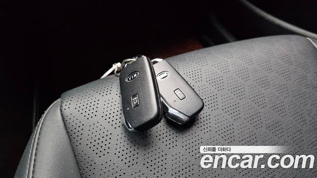 Kia Seltos 2021 — Şəkil 16/20