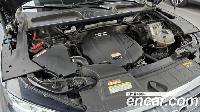 Audi Q5 2020 — ფოტო 6/20