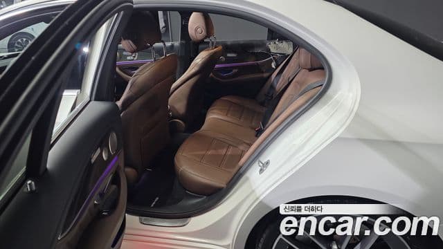 Mercedes-Benz E-Class 2021 — Şəkil 11/20