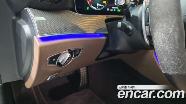 Mercedes-Benz E-Class 2021 — Şəkil 19/20