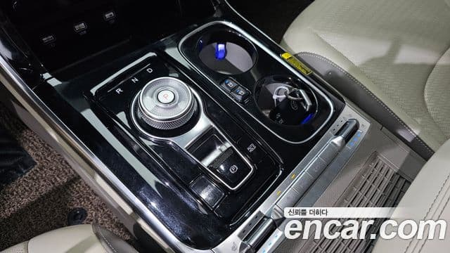 Kia Carnival 2021 — Şəkil 9/20