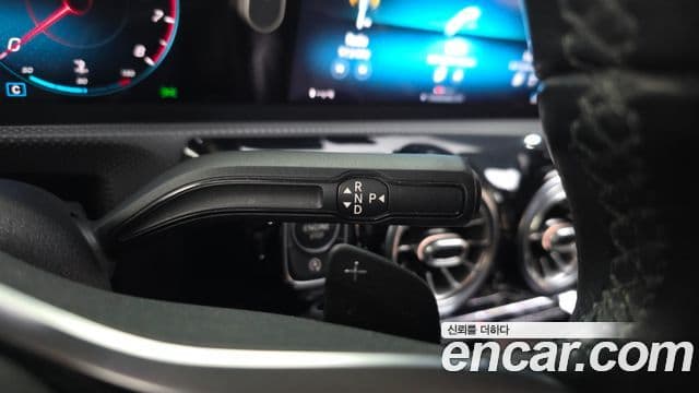 Mercedes-Benz A-Class 2020 — ფოტო 7/20