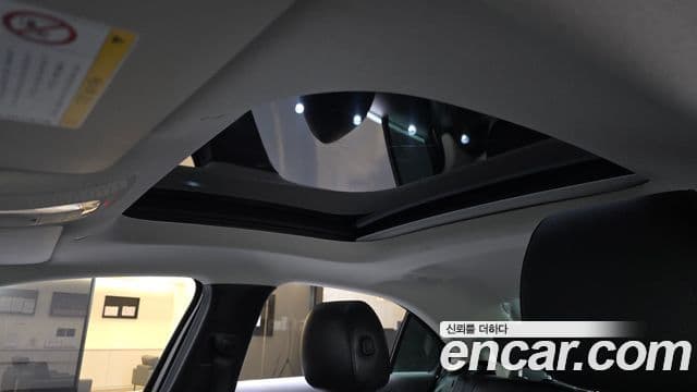 Mercedes-Benz A-Class 2020 — ფოტო 19/20