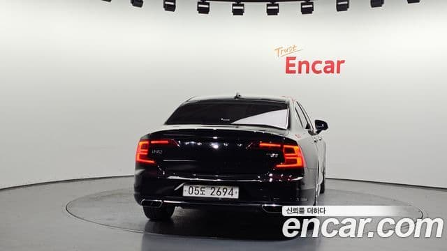Volvo S90 2018 — ფოტო 3/20