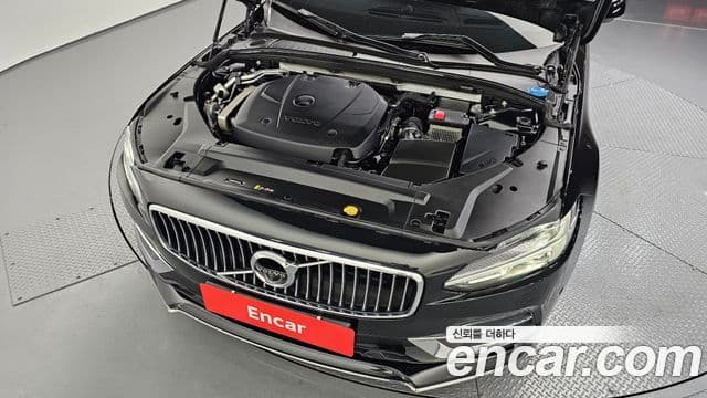 Volvo S90 2018 — ფოტო 16/20