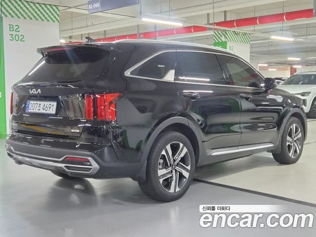 Kia Sorento 2023 — ფოტო 2/20
