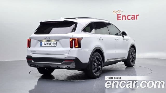Kia Sorento 2023 — Фото 2/20