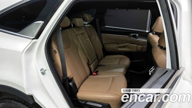 Kia Sorento 2023 — Фото 11/20