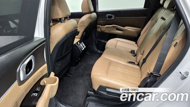 Kia Sorento 2023 — Фото 12/20