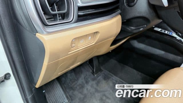 Kia Sorento 2023 — Фото 19/20