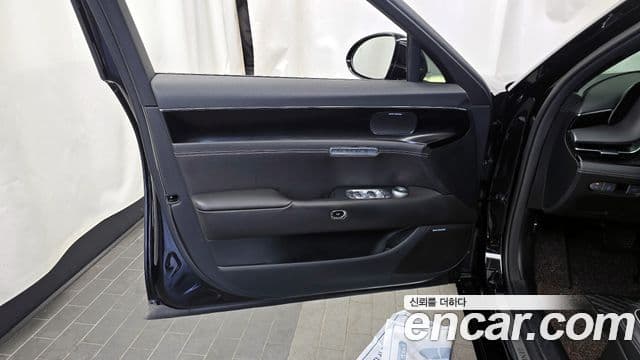 Genesis G90 2022 — Photo 6/37